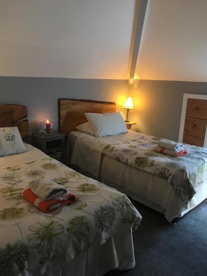 Aurora House Bed And Breakfast Атай Экстерьер фото